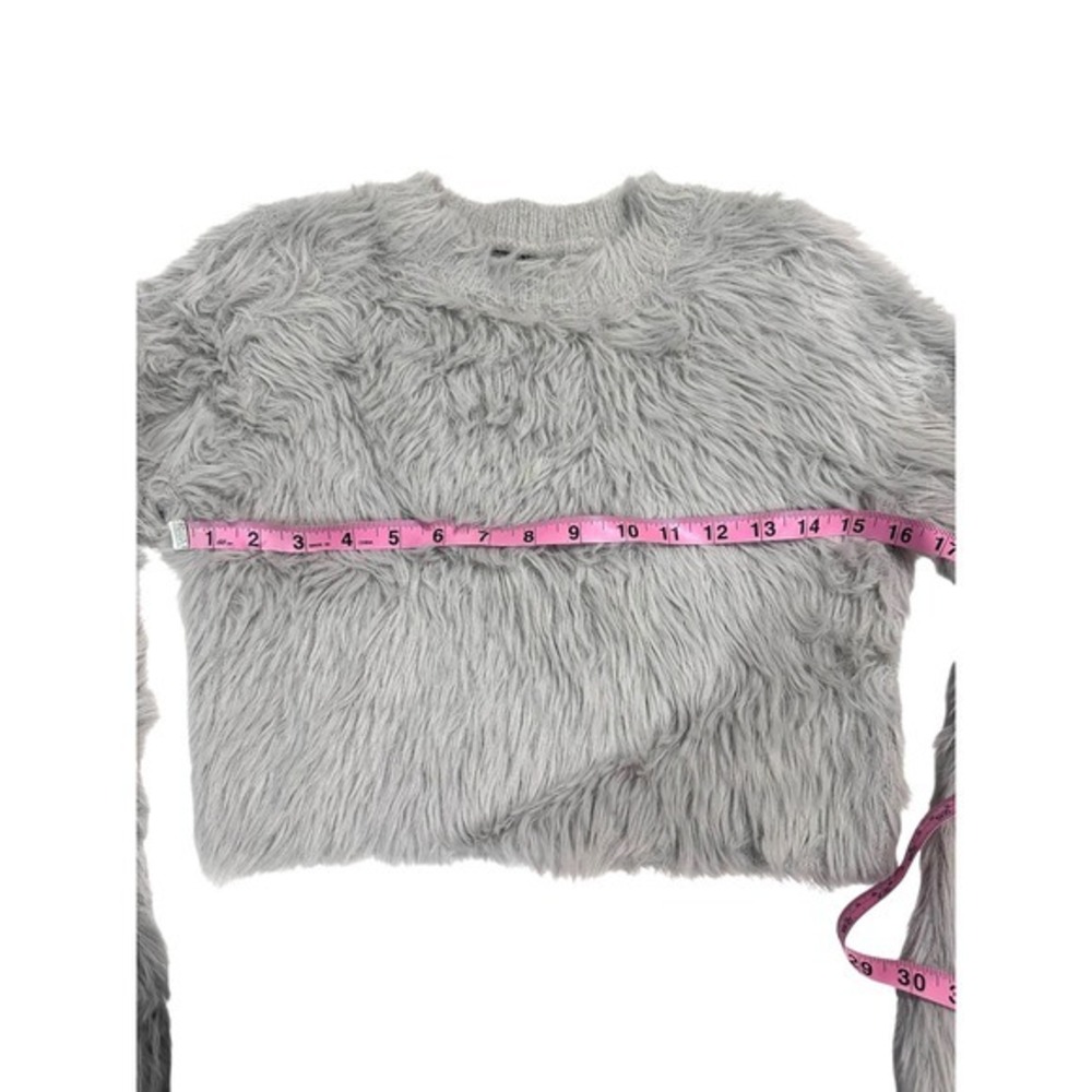 Forever 21 Shaggy Faux Fur Cropped‎ Sweater Light Gray Long Sleeve Women's Small - Picture 3 of 6